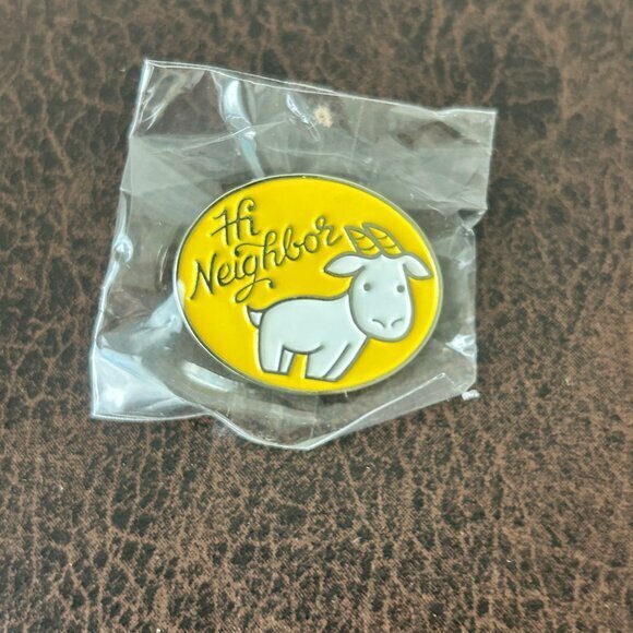 Beekman 1802 Holiday 2024 Goat Pin " HI NEIGHBOR" Nip - Picture 1 of 2